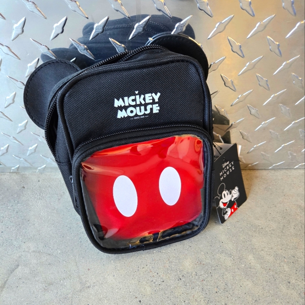 *NWT* Bioworld Disney Mickey Mouse Pin Display Cross Body Small Purse